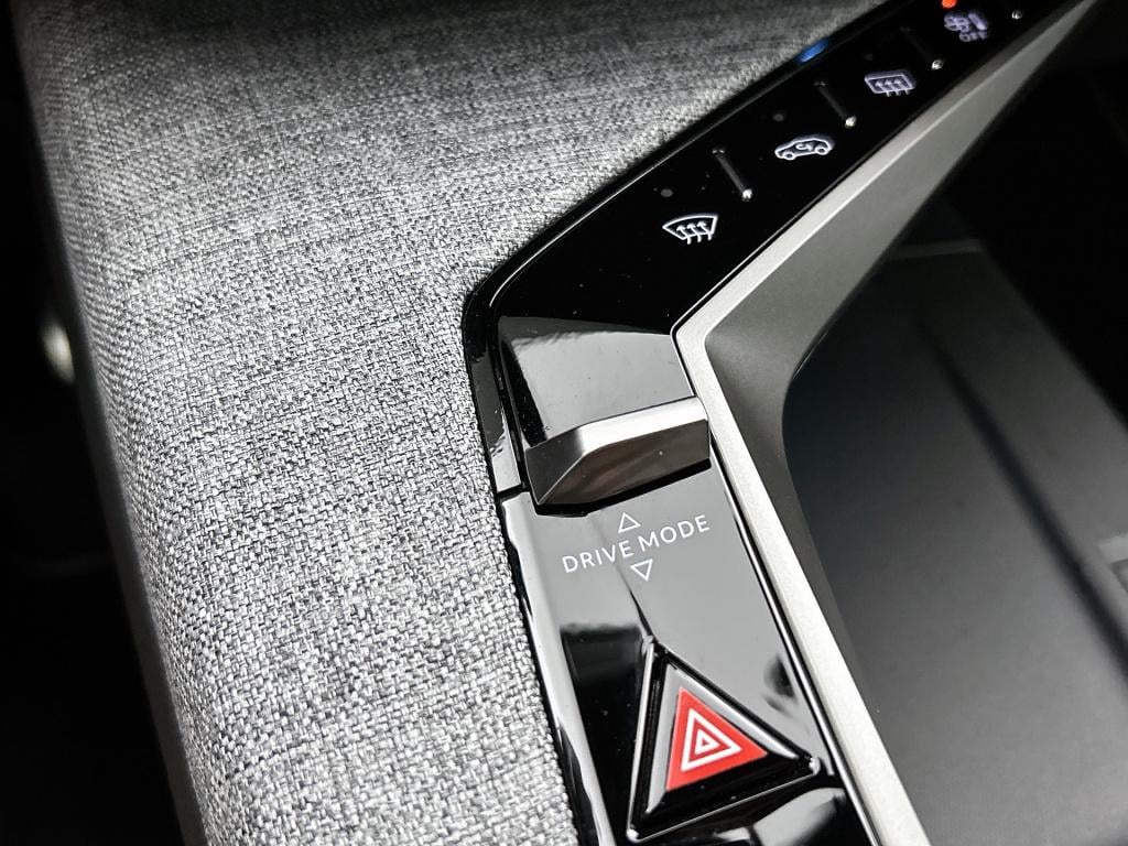 Peugeot 3008 hybrid 145pk automaat gt | rijklaar | trekhaak | elektrische a