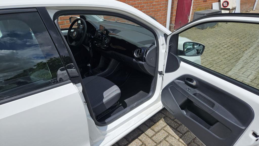 Volkswagen UP! 1.0 move up! bluemotion rijklaar incl garantie