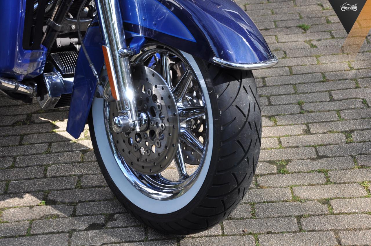 Harley Davidson Electra Glide Classic Ultra CVO 110 FLHTCUSE