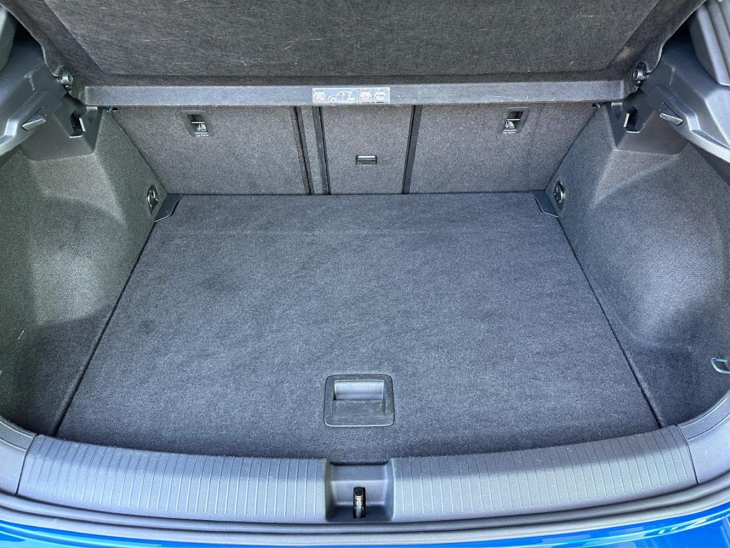 Volkswagen T-roc 1.5 tsi 150pk dsg r-line sport | trekhaak | camera | keyle