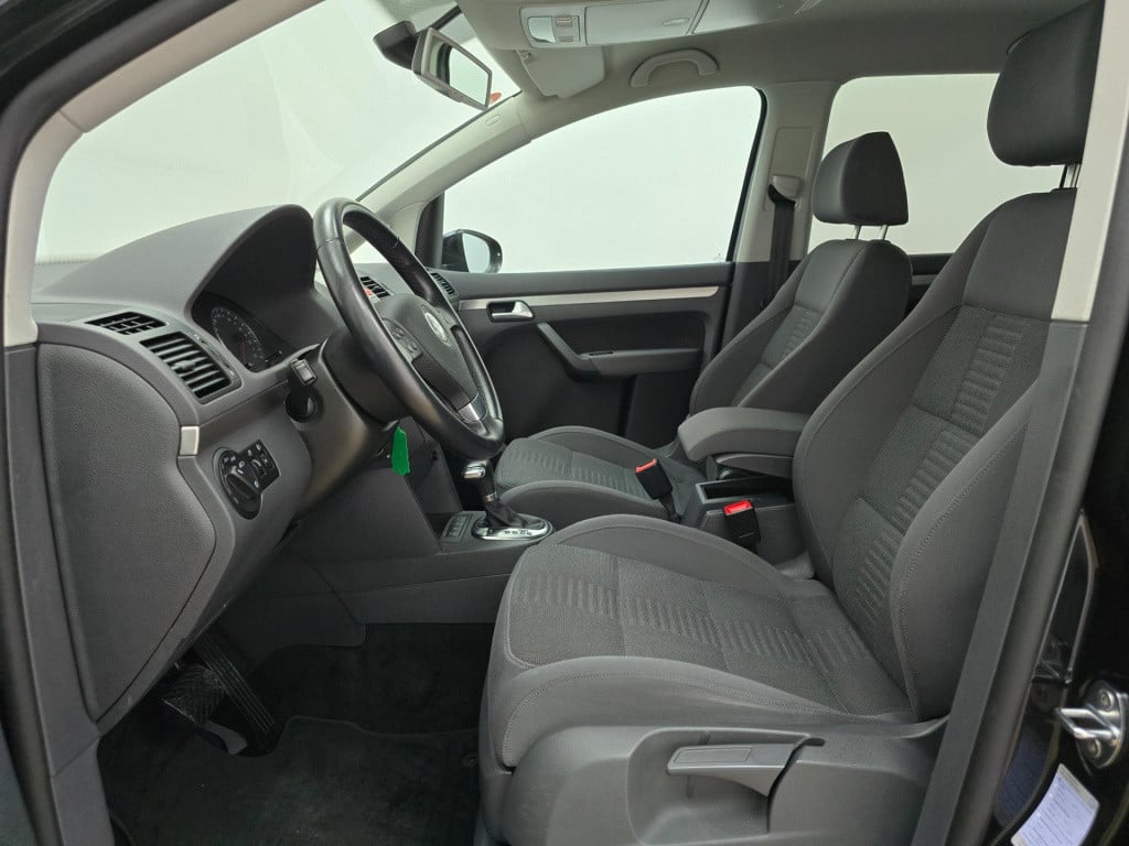 Volkswagen Touran occasion 1.4 tsi highline automaat en 7 zits(!) | tweedeh