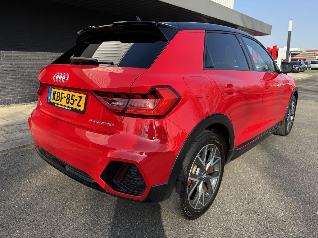 Audi A1 citycarver 30 tfsi - sline - sportstoelen - led koplampen -