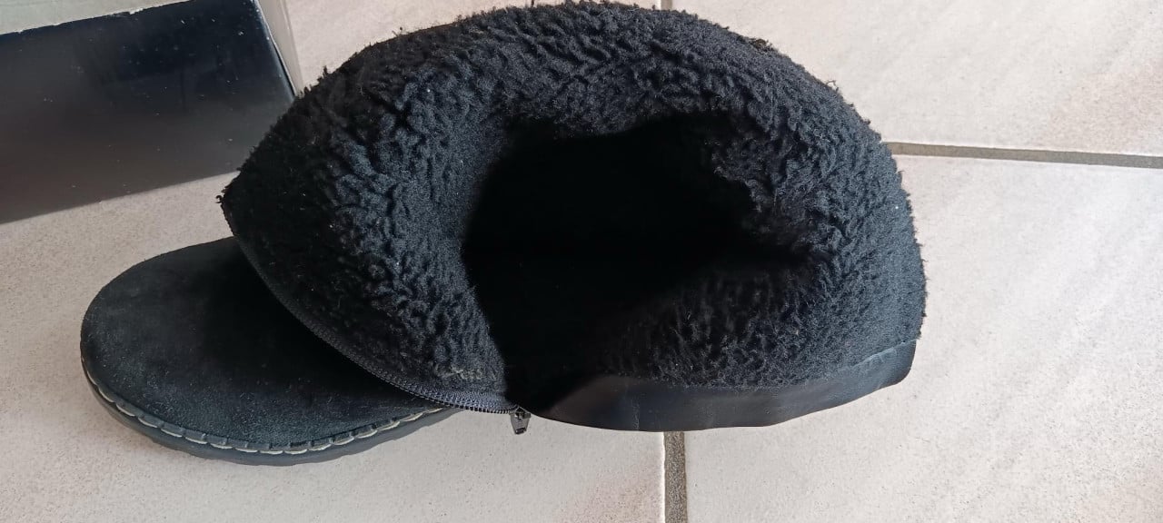 WARME GEVOERDE SUEDE WINTERLAARZEN