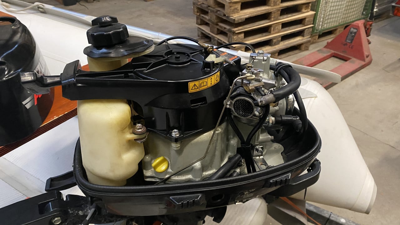 Rubberboot met 6pk motor en trailer