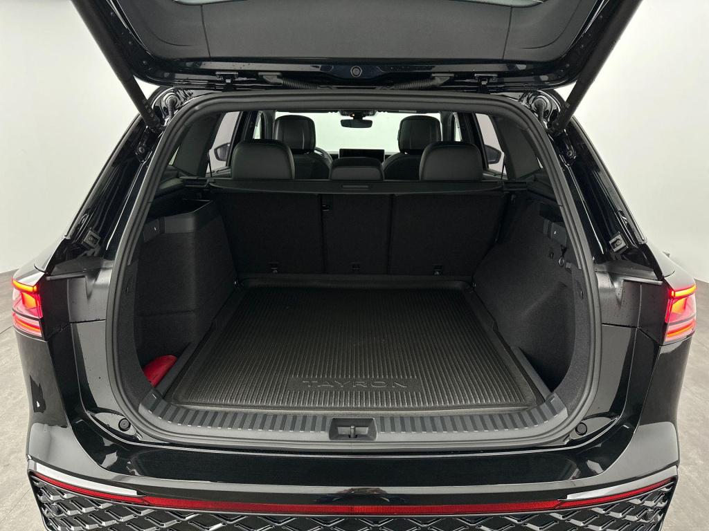 Volkswagen Tayron r-line edition 1.5 ehybrid 200 kw / 272 pk suv 6 v