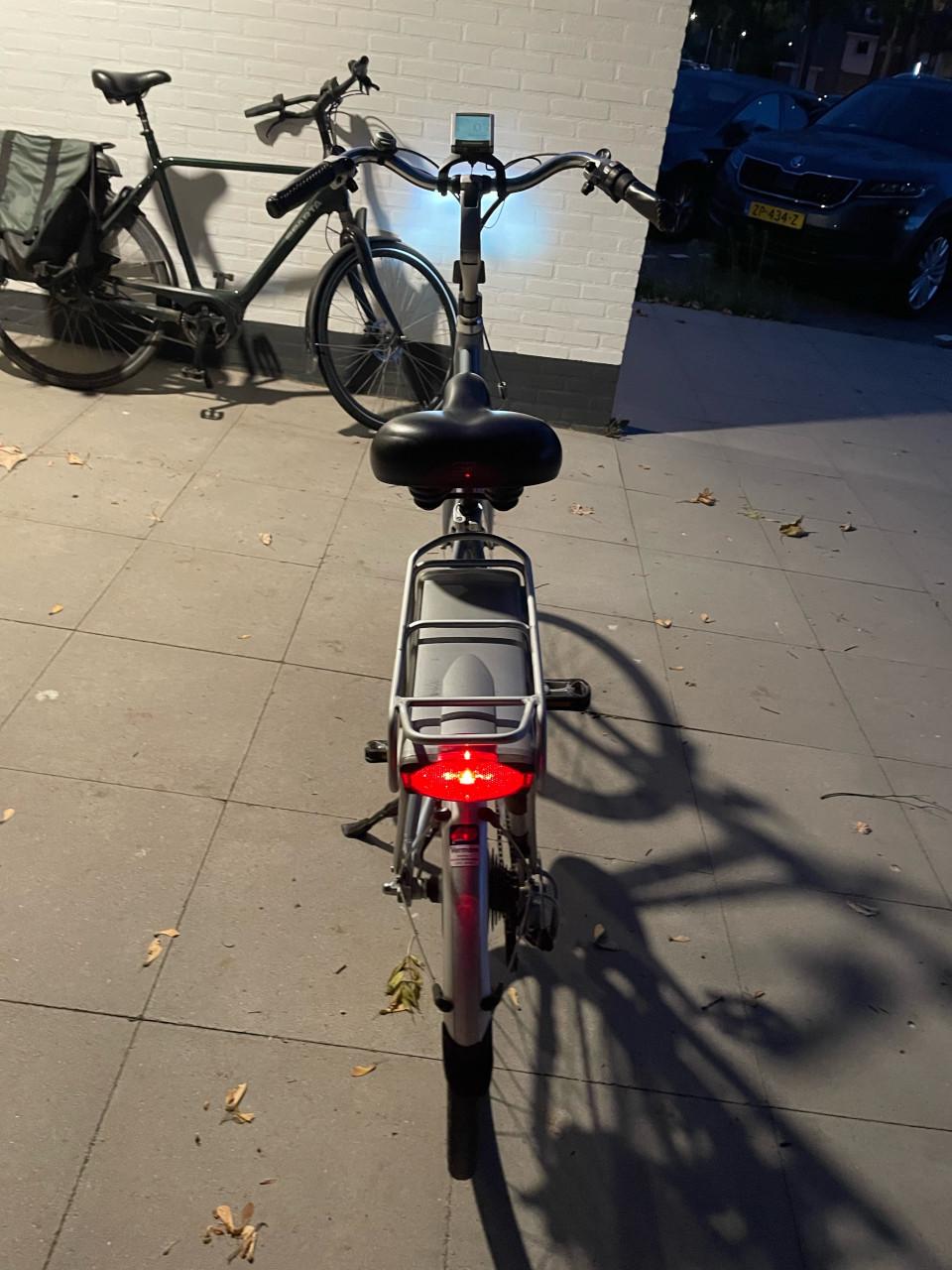 Elektrische damesfiets.