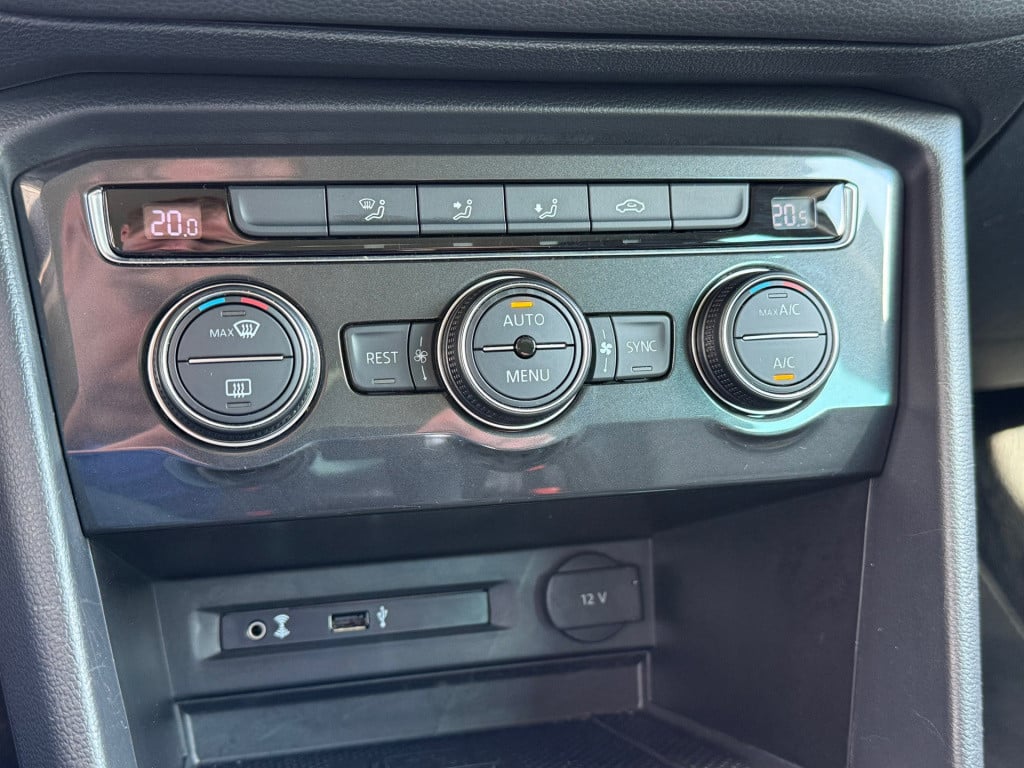 Volkswagen Tiguan 1.4 tsi act connected series dsg