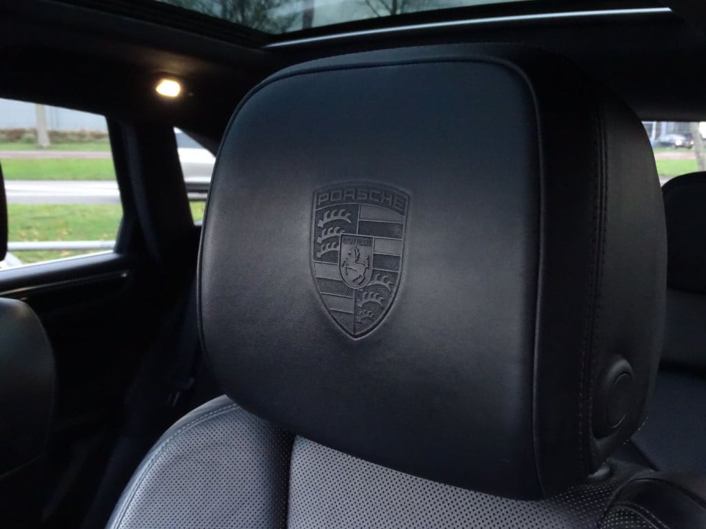 Porsche Macan 3.6 turbo 400pk | luchtvering | pano | 21" | stoelventilatie-