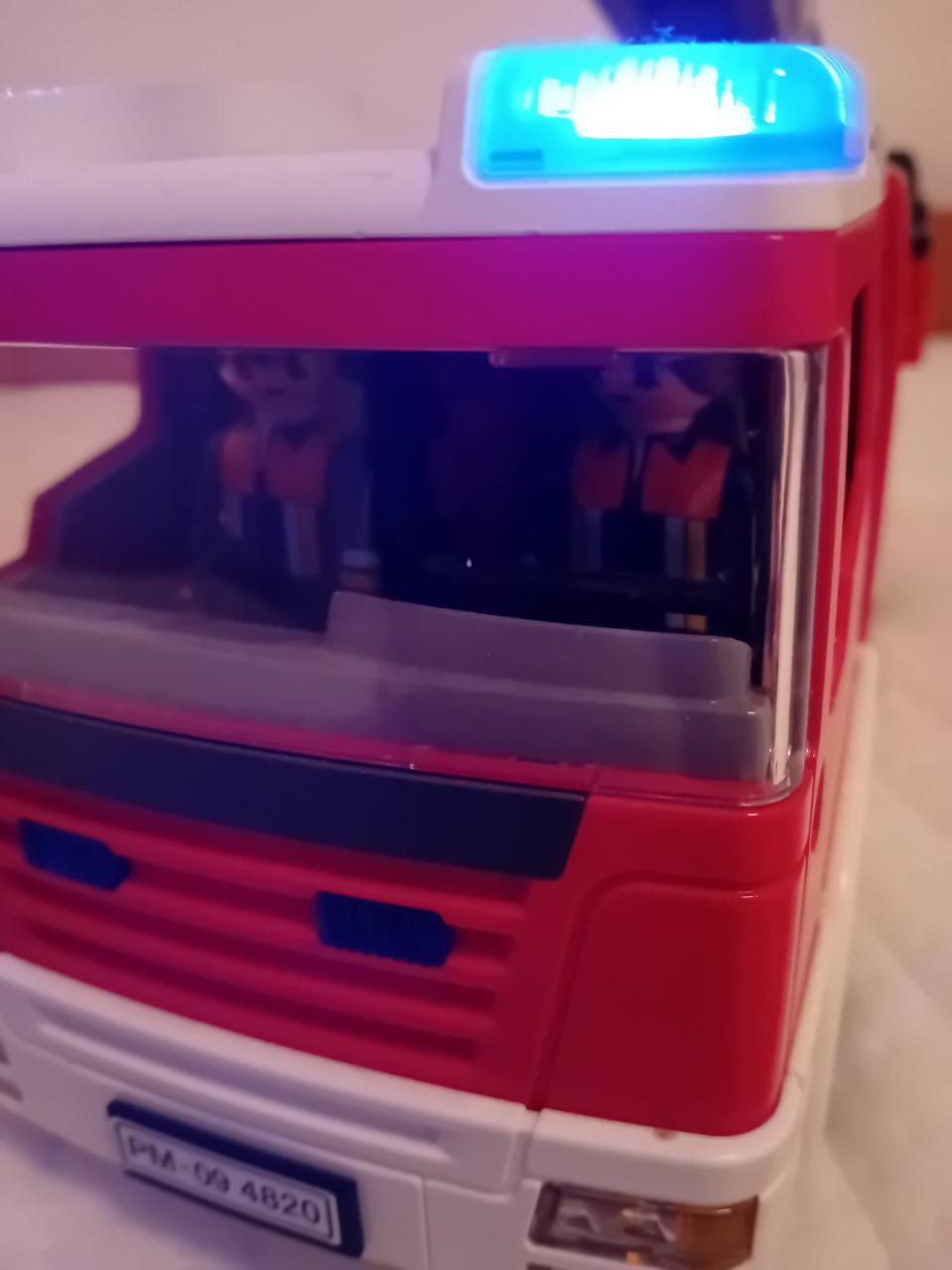 Playmobil vuilniswagen en brandweer