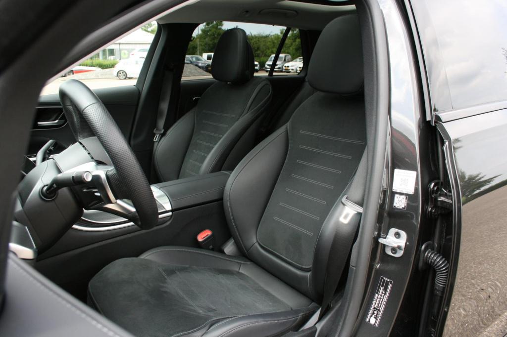 Mercedes-Benz C-Klasse estate 300 e amg line