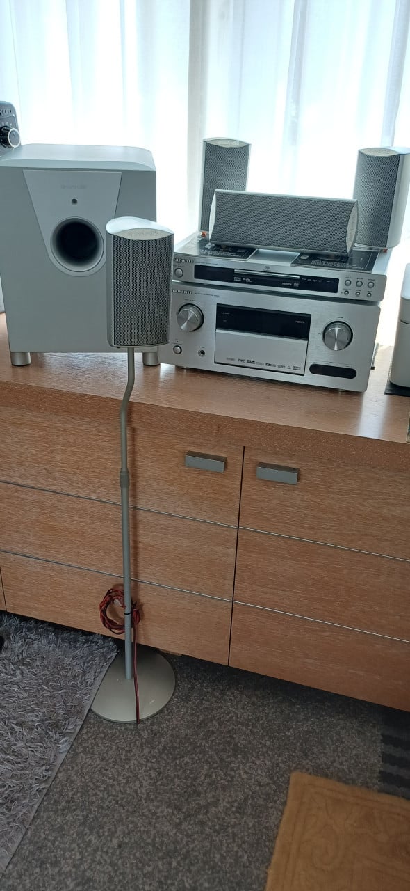 Top set Marantz 7.1 + 5.1 surroudset + hoofdtelefoon  275 euro