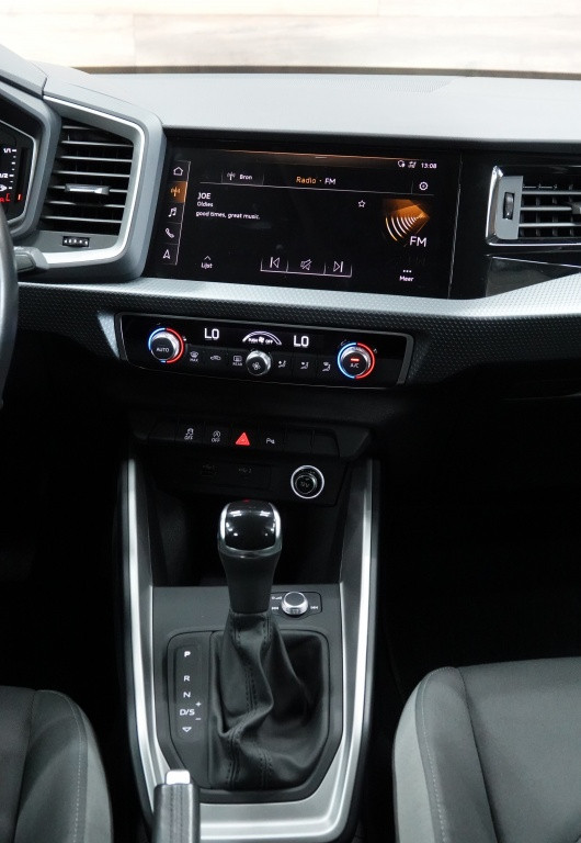 Audi A1 Sportback 35 tfsi | black edition | camera | carplay |