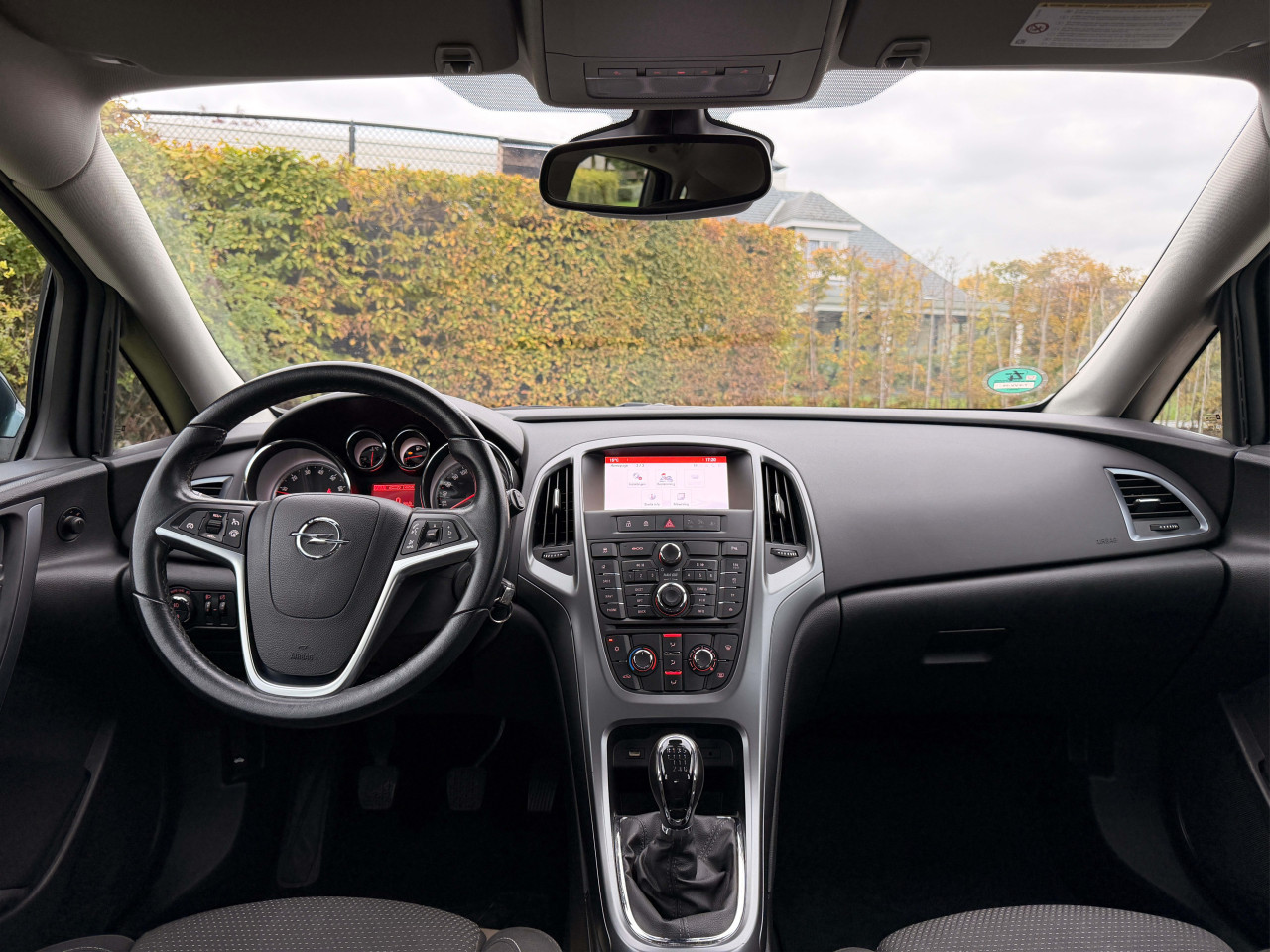 Opel Astra 1.4 Turbo - Elektrische ramen - Navi - Nieuwe APK