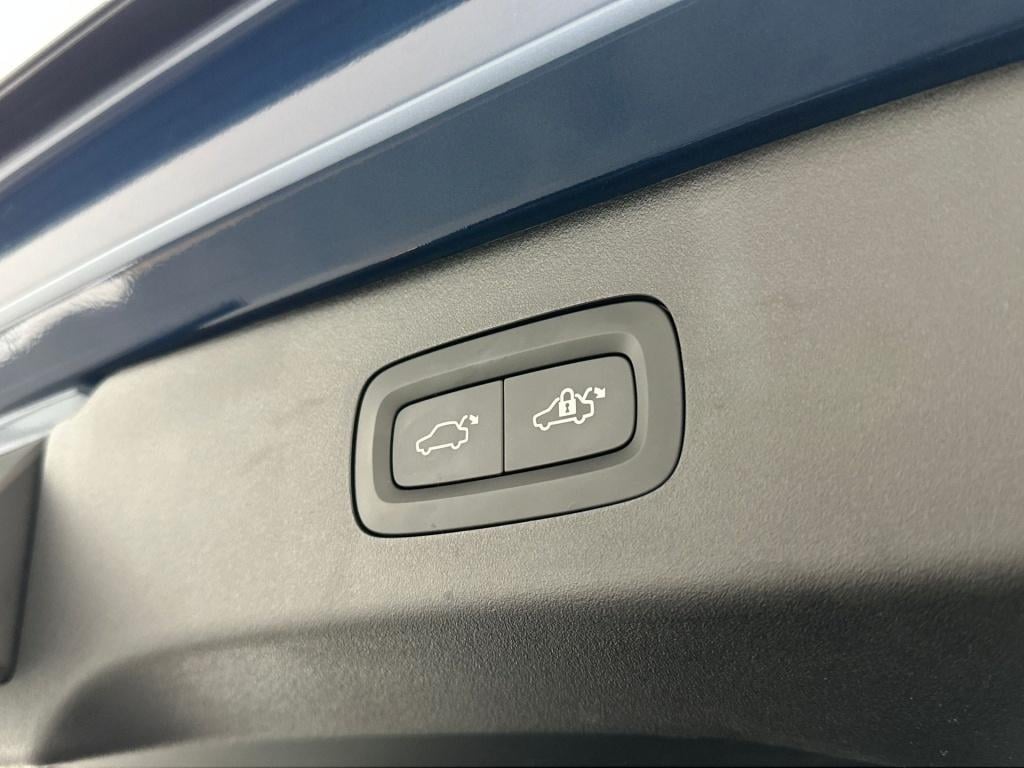 Lynk & Co 01 262pk plug-in hybride| pano| adap.cruise| 360camera| dab+| key