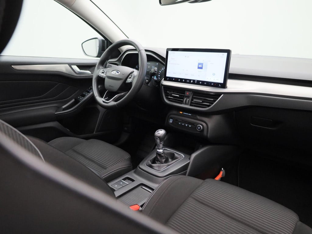 Ford Focus wagon 1.0 ecoboost hybrid titanium | cruise control | climate co