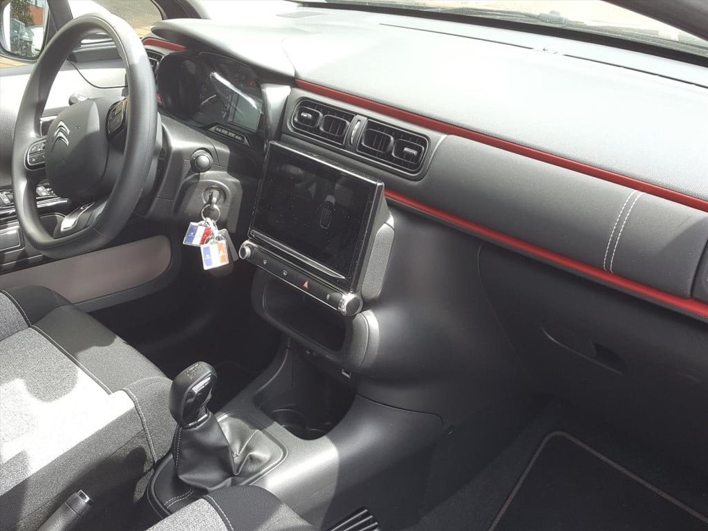 Citroen C3 1.2 puretech 83pk s&s c-series trekhaak | navigatie | cruise & c