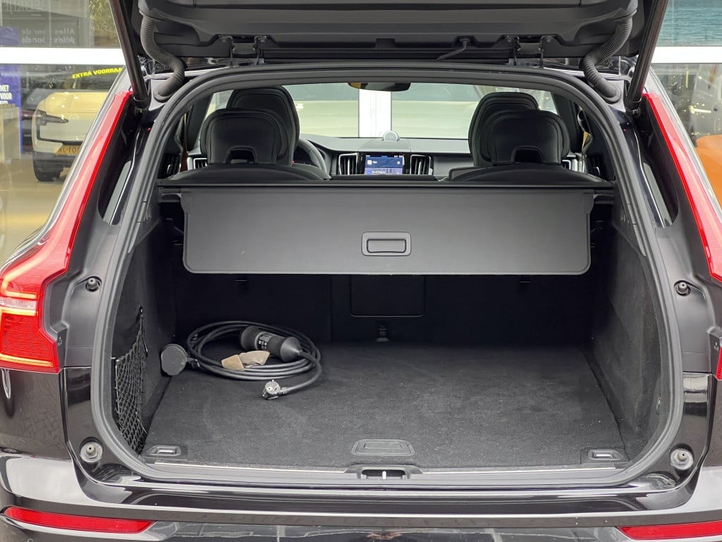 Volvo XC60 t8 405pk polestar engineered| b&w sound| panodak| facelift| adap