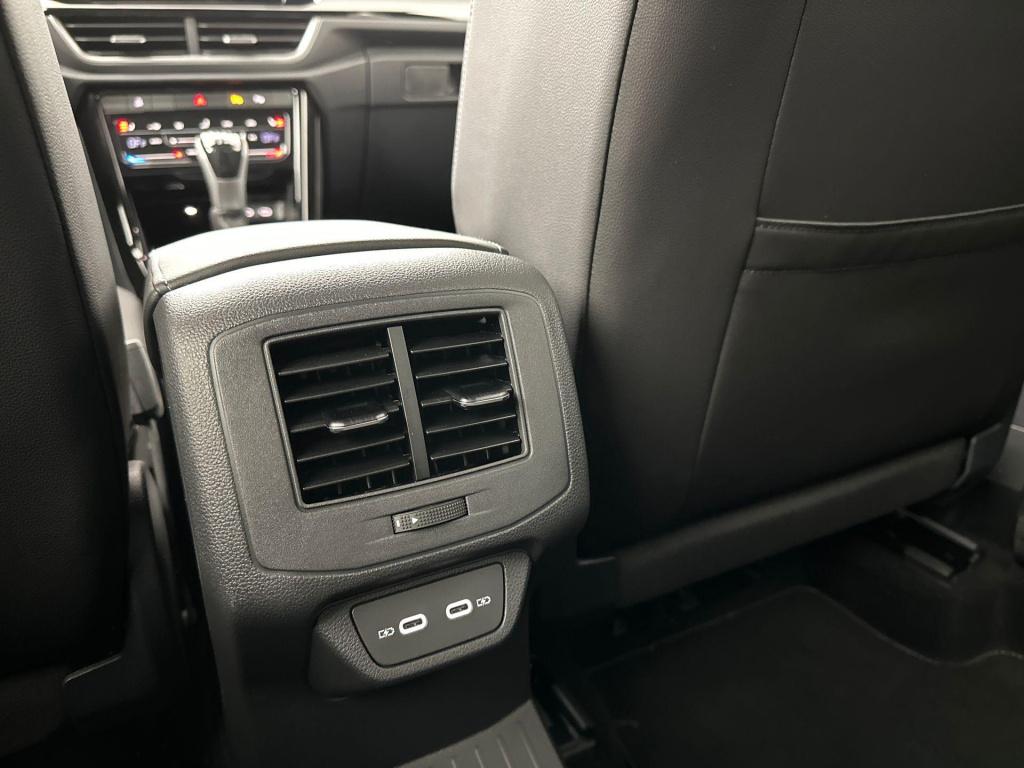 Volkswagen T-roc r-line-edition 1.0 85 kw / 116 pk tsi suv 6 versn. led plu