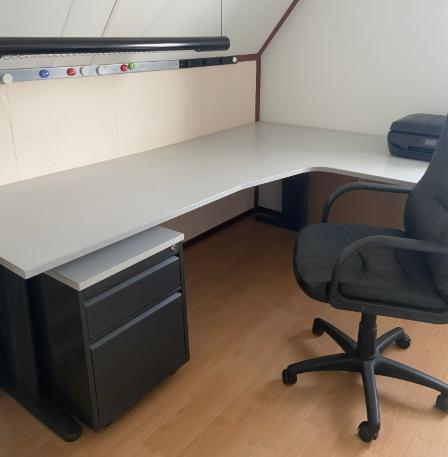 Bureau + Bureaustoel