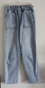 Lichtblauwe spijkerbroek met elastiche taille maat 158