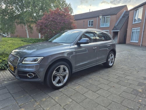 Audi Q5 S-line 2.0 tfsi