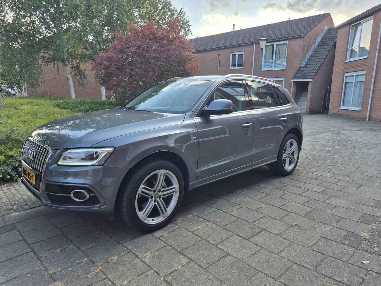 Audi Q5 S-line 2.0 tfsi