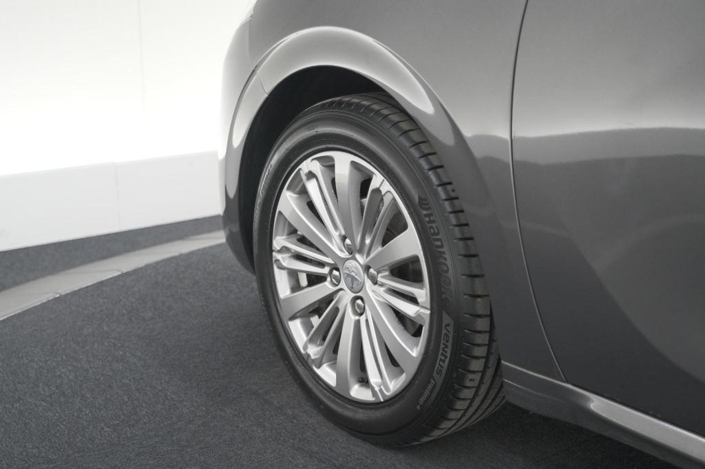 Peugeot 208 puretech 82 signature | apple carplay | parkeersensoren | navig