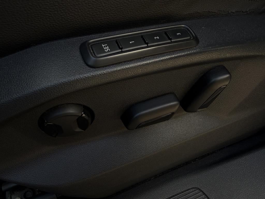 Volkswagen Tiguan 1.4 tsi act connected series - luxe uitvoering - leer - p