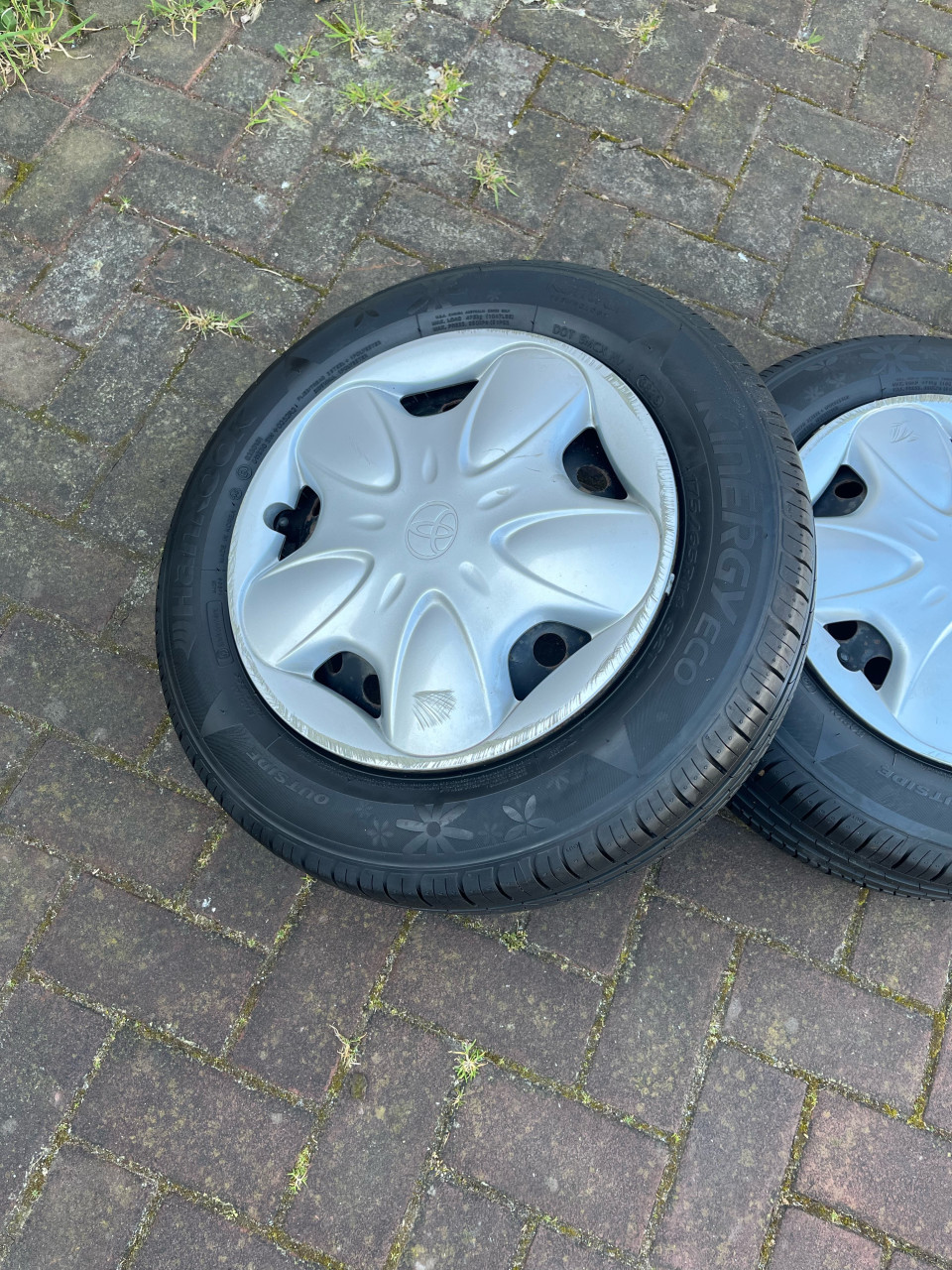 Zomerbanden met velgen voor Toyota Yaris