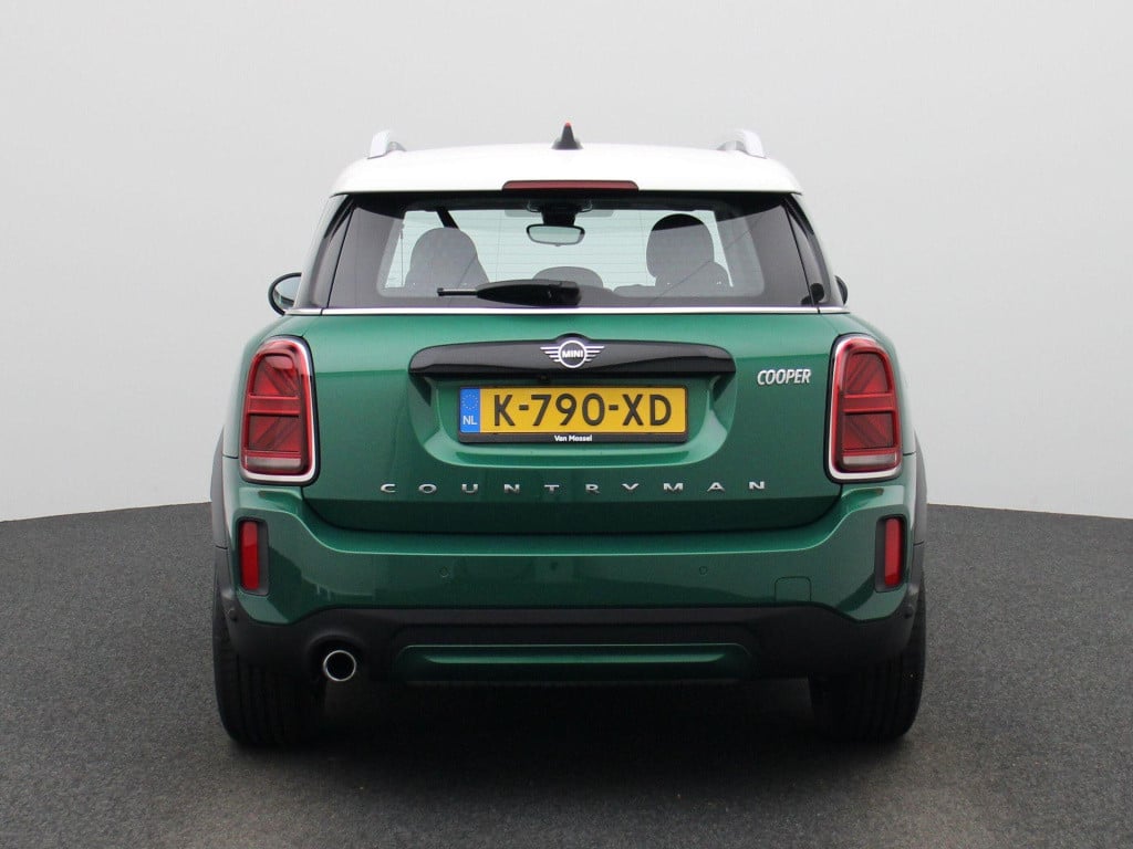 Mini Countryman 1.5 cooper business edition | automaat | lage km stand | ac