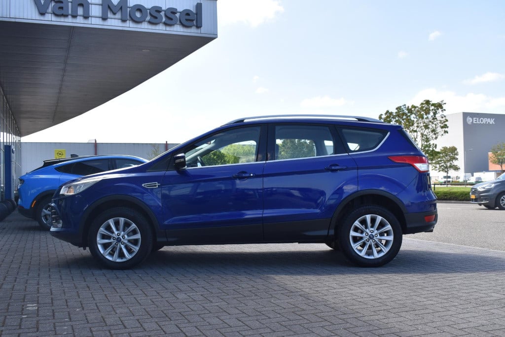 Ford Kuga 1.5 titanium | volledig dealer onderhouden | trekhaak | 1800kg tr