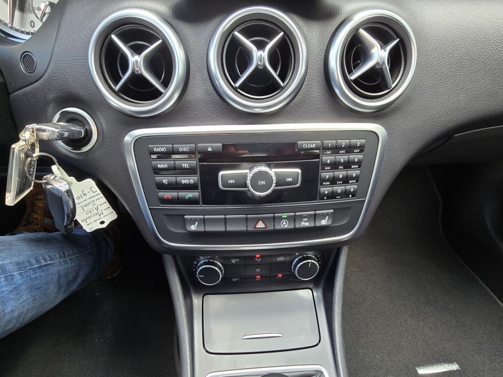 Mercedes-Benz A-Klasse 180 ambition urban-pakket slechts 83.000 km!!