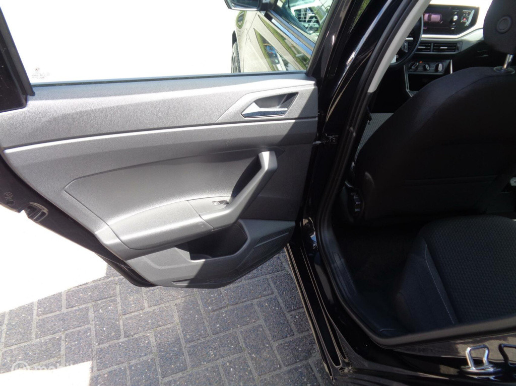 Volkswagen Polo 1.0 tsi beats/airco/pdc/carplay/17''lm velgen/led