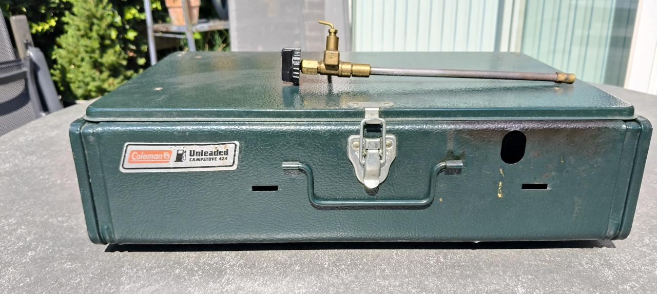 Coleman unleaded campstove 424