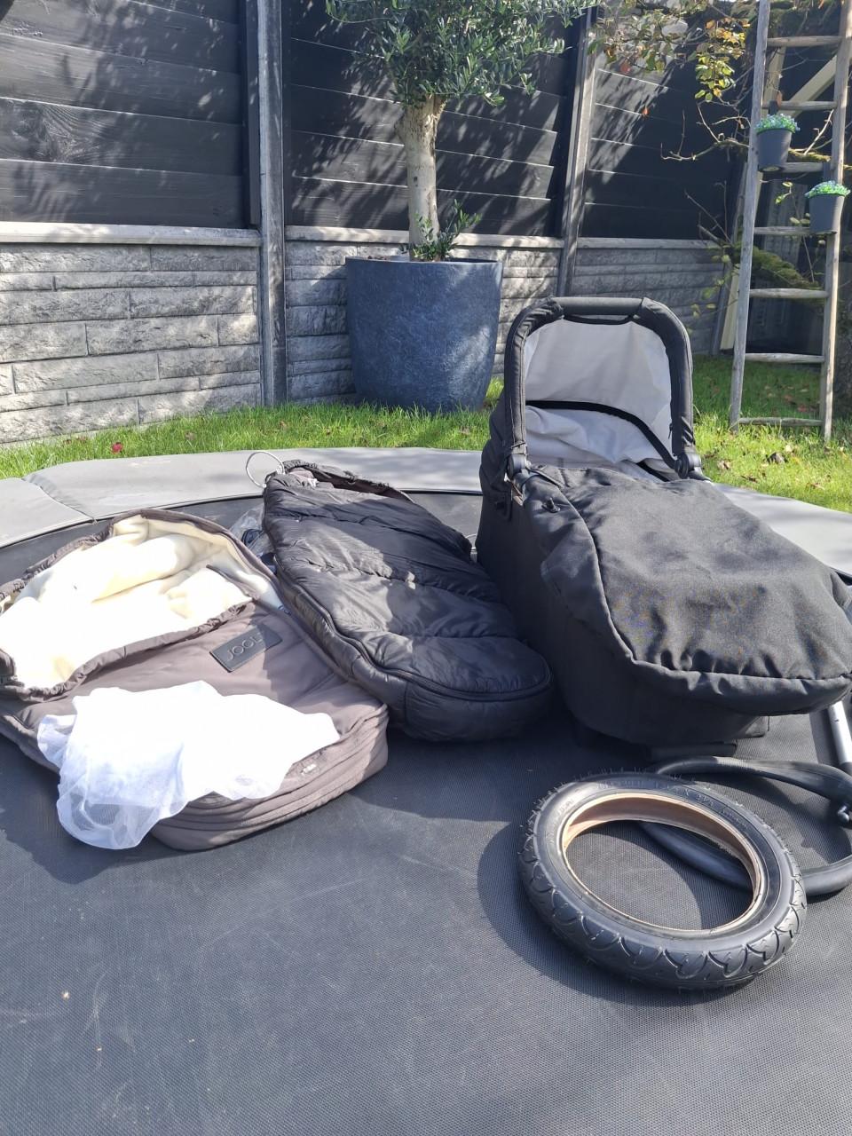 Duo kinderwagen / tweeling kinderwagen.