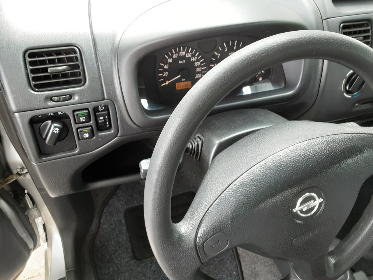 Opel Agila 1.2-16V Elegance