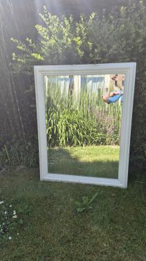 Grote vintage spiegel Stevig wit gelakt hout Geslepen rand