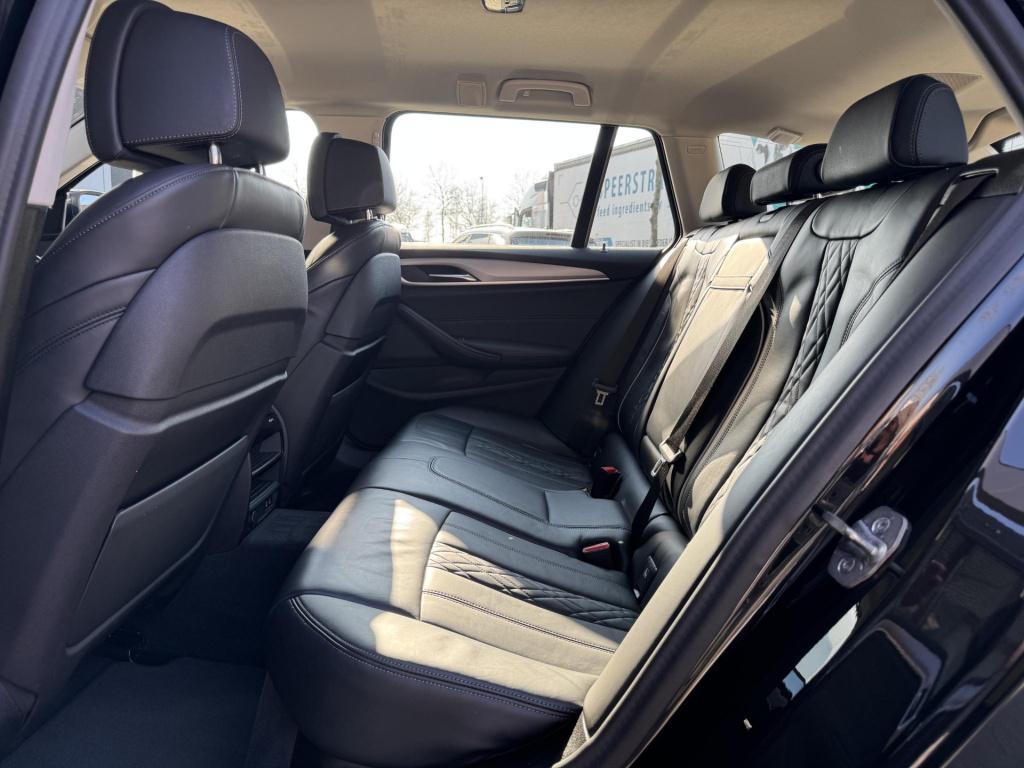 BMW 5 Serie touring 530e xdrive business edition plus soh 98% nl-auto!