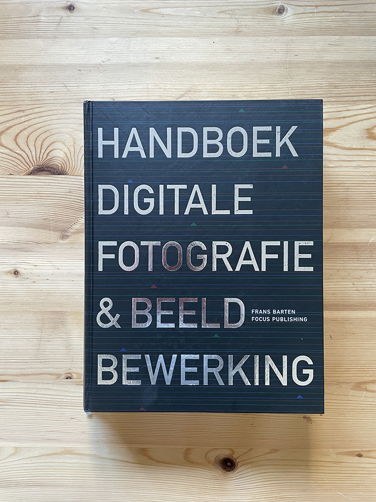 Te koop handboek Digitale fotografie en Beeldbewerking.
