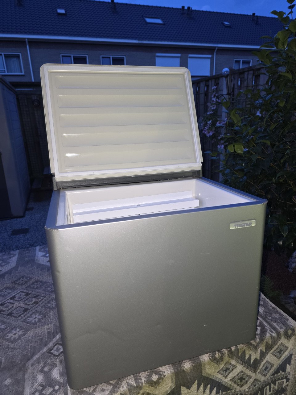 Te koop camping koelkastje