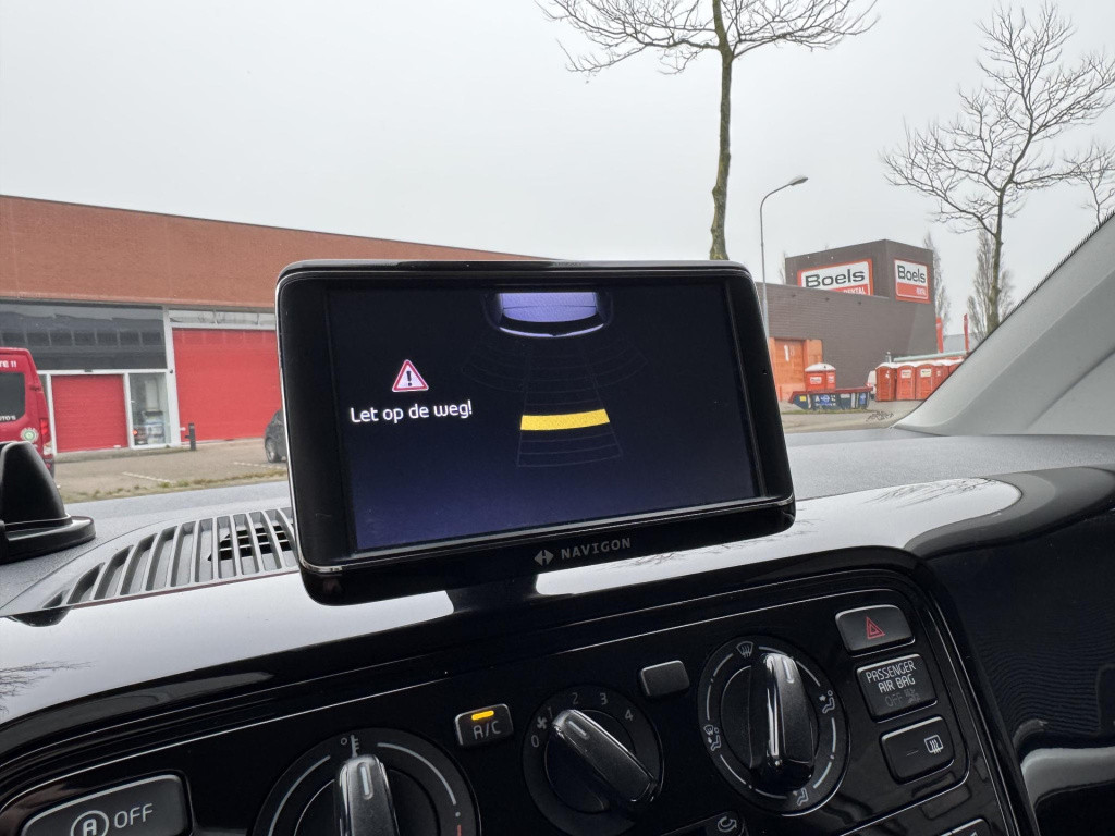 Volkswagen UP! 1.0 move up! bluemotion executive pack | airco | park. senso