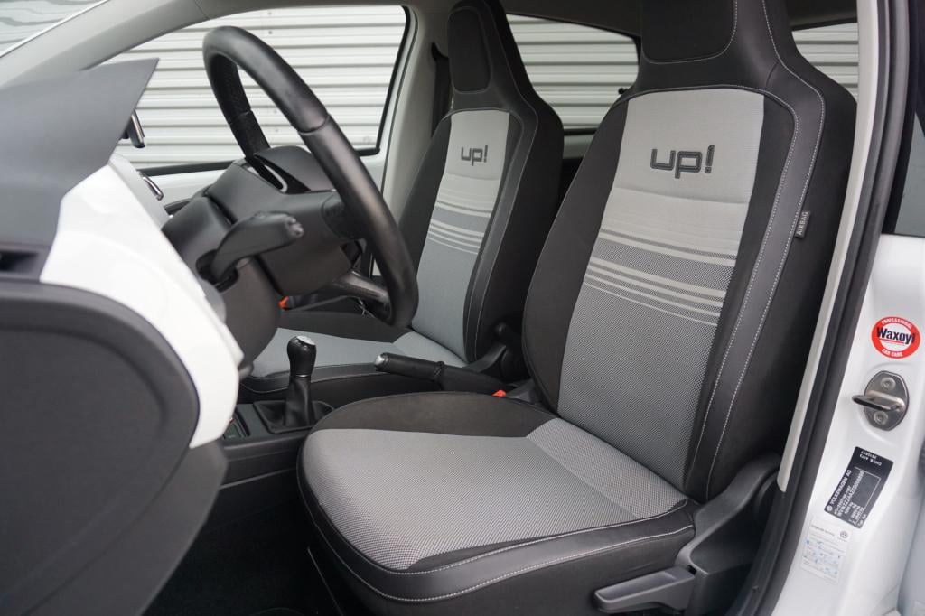 Volkswagen UP! 1.0 high up! bluemotion airco / navi / cruise / elektr. rame