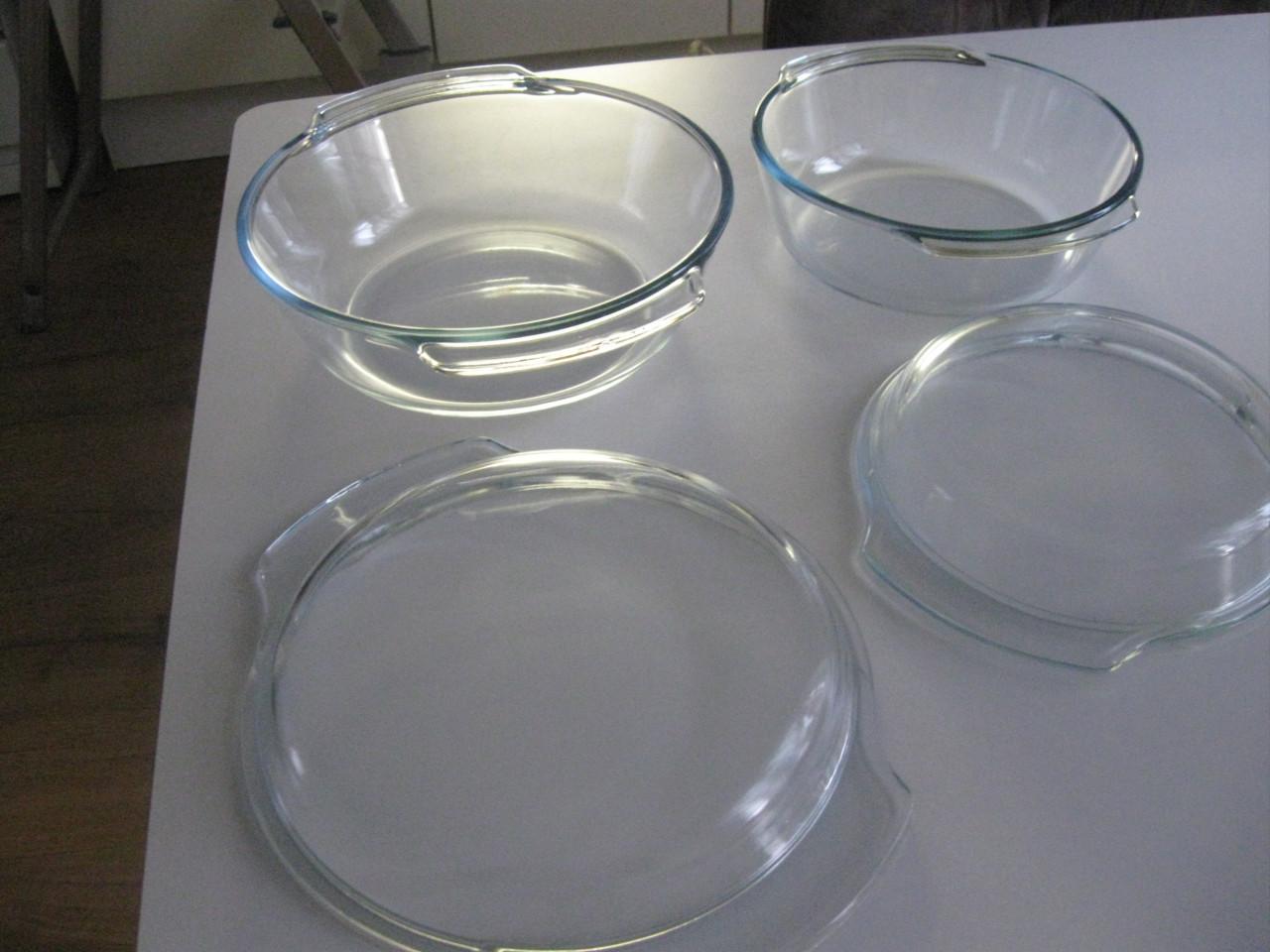 2 Glazen ovenschalen