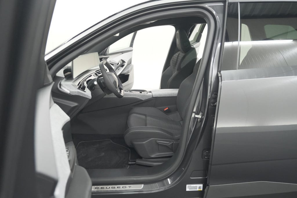 Peugeot 5008 1.2 hybrid 145 gt | panoramadak | camera | elektrische achterk