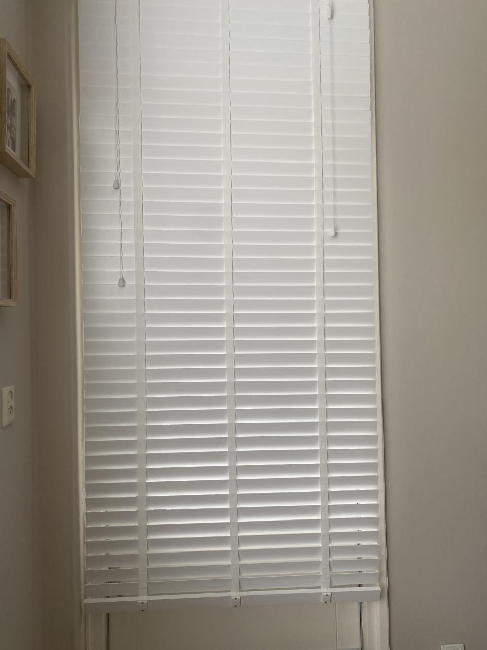 Te koop witte jaloezie