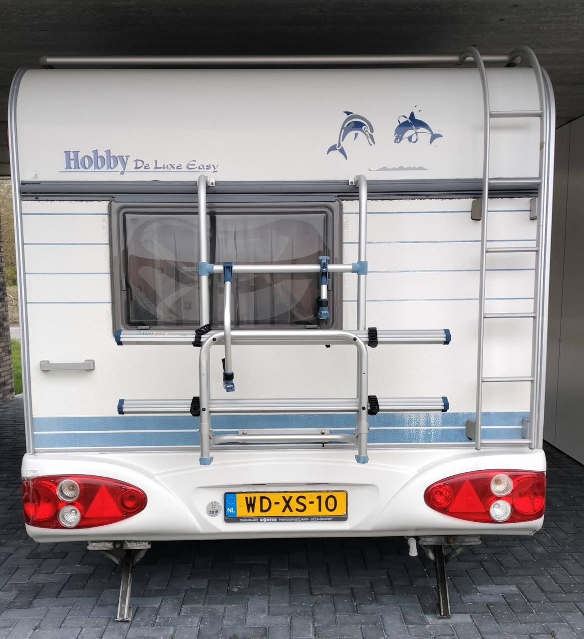 HOBBY 400 SB met voortent en luifel