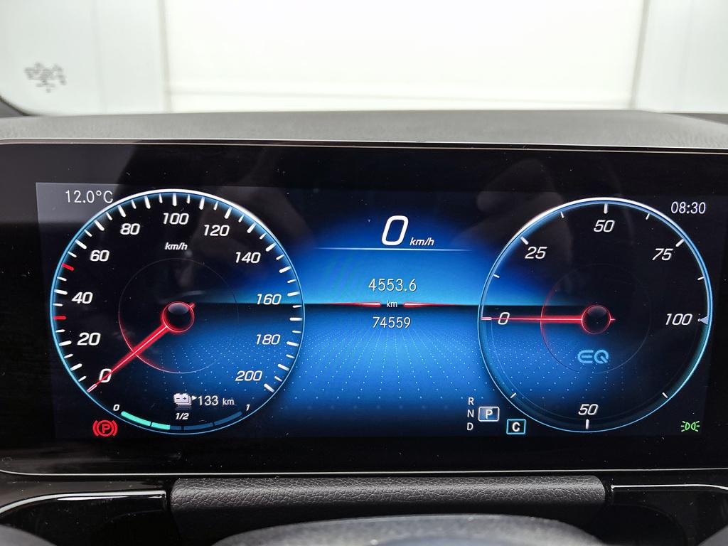 Mercedes-Benz Eqa 250 business solution luxury 67 kwh ledkoplampen | parkee