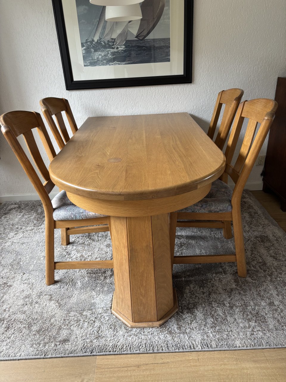 Tafel inclusief stoelen