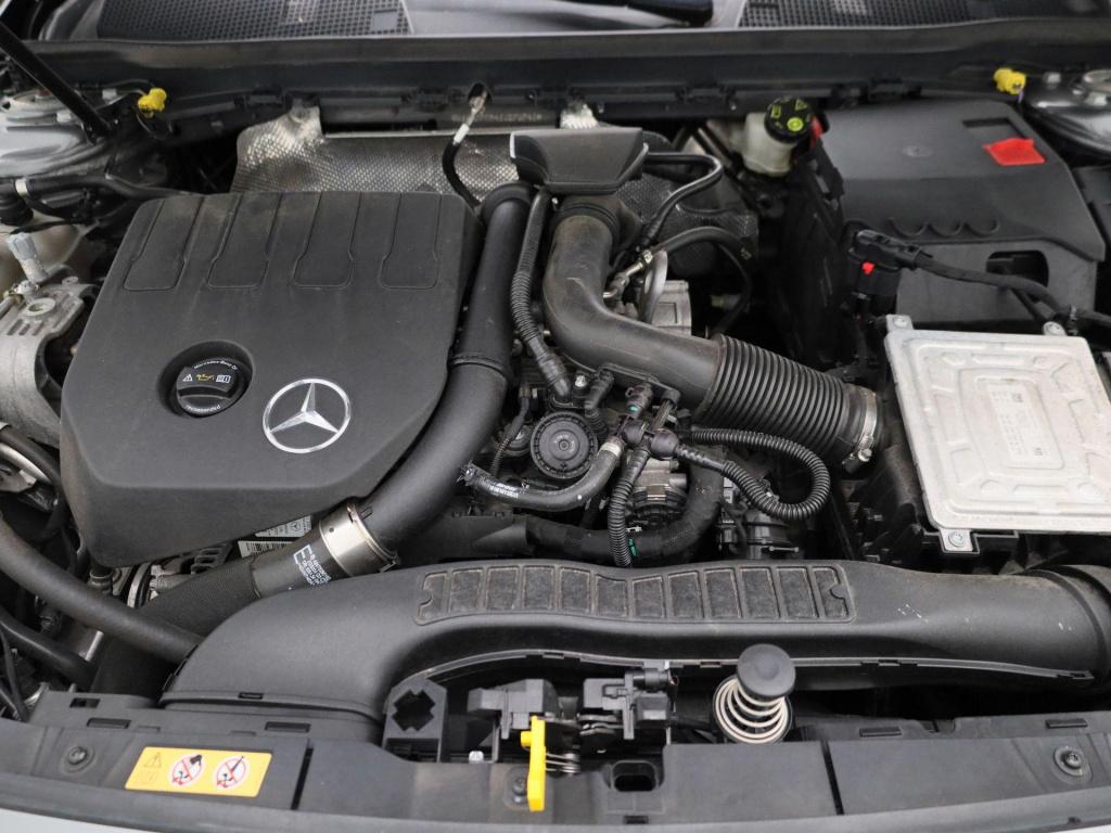 Mercedes-Benz A-Klasse 180 business solution amg | automaat | panorama dak 