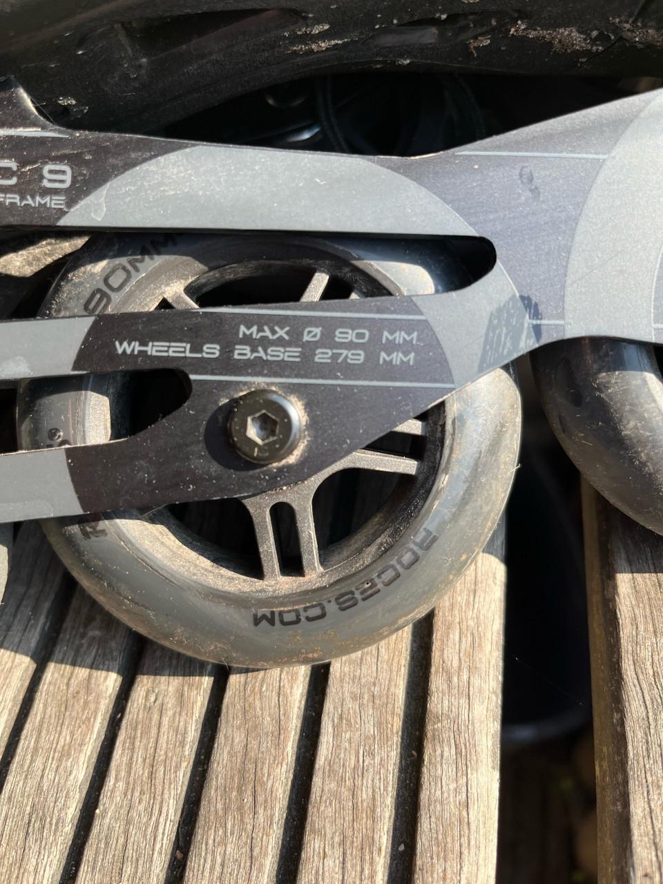 Skeelers / Skates Roces